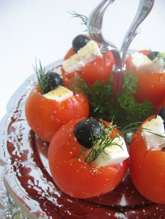 Punjeni paradajz sa fetom1 ketering srbija